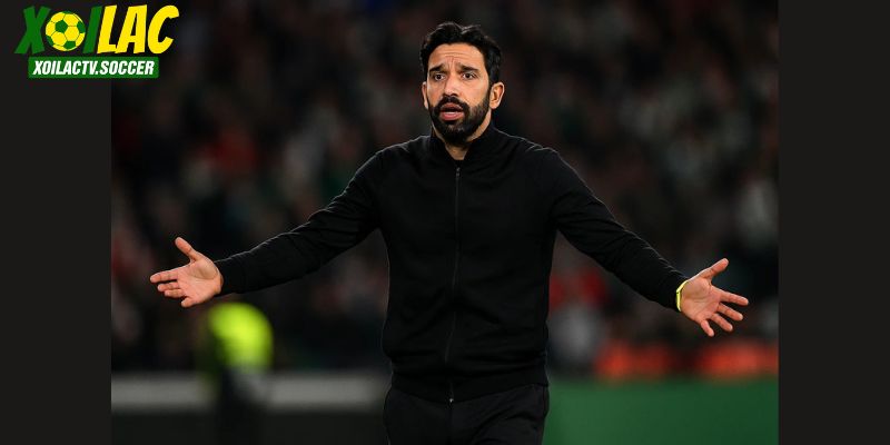 HLV Amorim thất vọng khi Fernandes tạch 11m, Man Utd hoà tại Premier League 2025/2026.