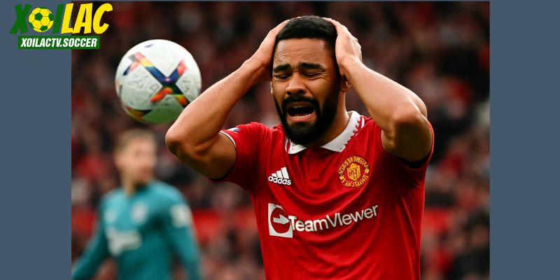Matheus Cunha bỏ lỡ cơ hội, góp phần khiến Fernandes tạch 11m, Man Utd hoà.